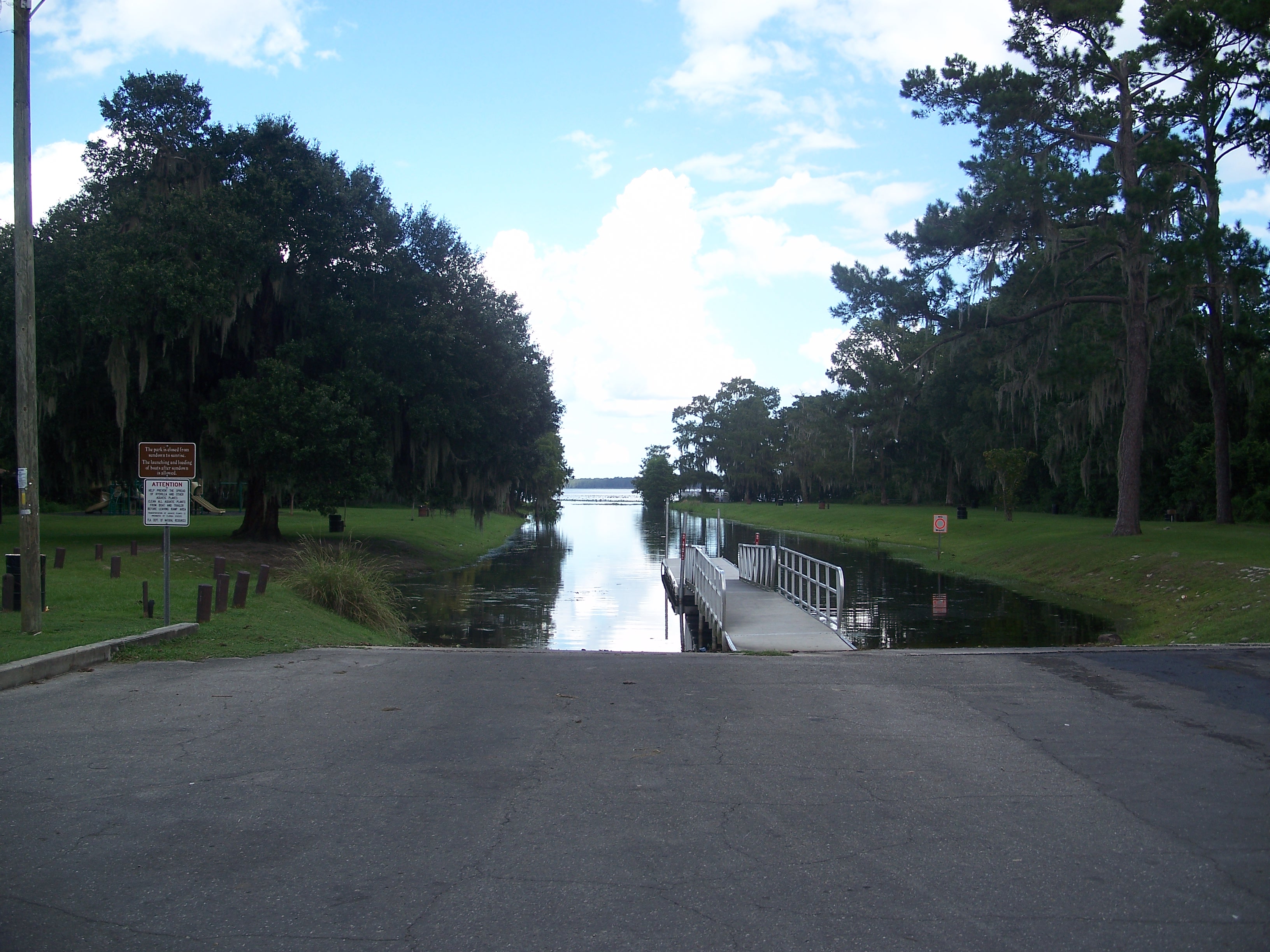 Gville Newnans Lake dock01.jpg